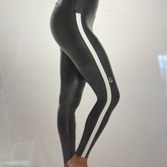 Spanx Faux Leather Side Stripe Leggings (Sz M) - Picture 3 of 7